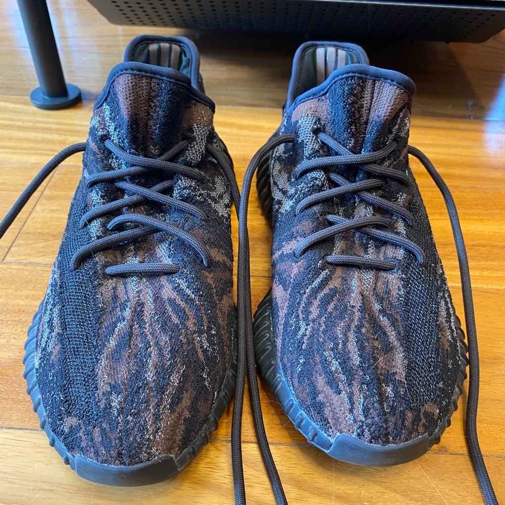 Yeezy Boost Black Tiger Print Men Size 9